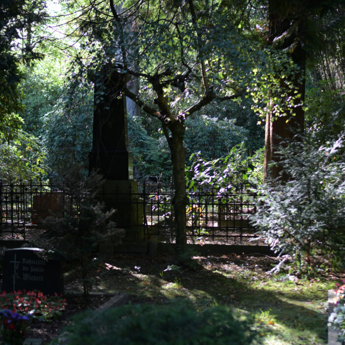 Gräber auf dem Friedhof in Varel