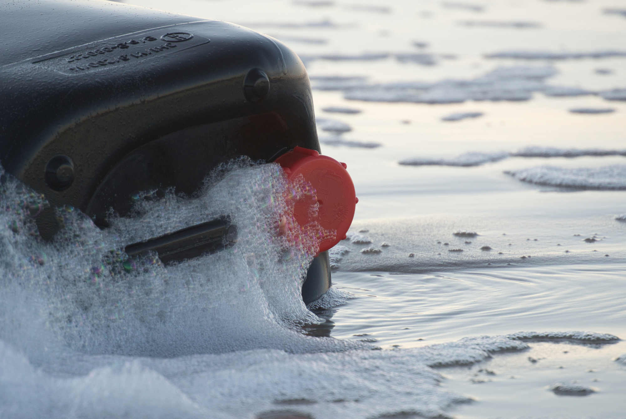 125 Plastikkanister an dder Ostseeküste