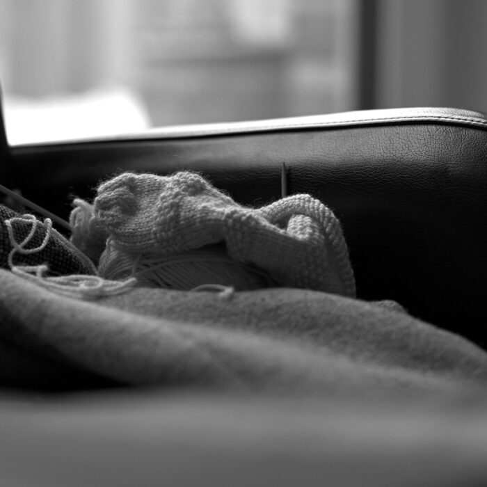 178 Stillleben mit Strickzeug